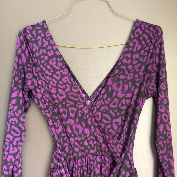 Long Sleeve Low Cut Dress - Picture 3 of 6